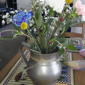 Stalks and Blooms - Vase for bedroom - Florists Near Me - Long Beach, California Stalks and Blooms - Vase for bedroom - Florists Near Me - Long Beach, California