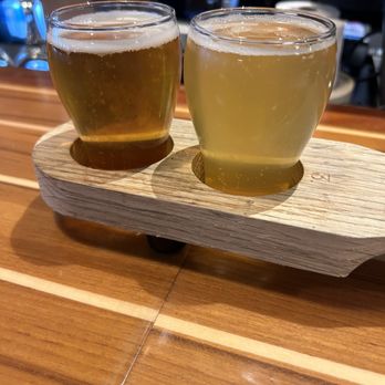 Dockside Brewery - Flight, Italian Pilsner and Kolsch - Breweries Near Me - Milford, Connecticut Dockside Brewery - Flight, Italian Pilsner and Kolsch - Breweries Near Me - Milford, Connecticut