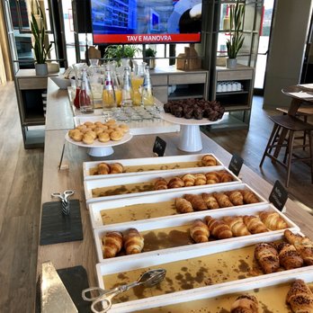 AC Hotel by Marriott Firenze - Croissants and tortas - Hotels Near Me - Florence, FI AC Hotel by Marriott Firenze - Croissants and tortas - Hotels Near Me - Florence, FI