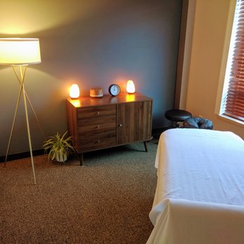 Active Care - Massage Room - Chiropractors Near Me - Chatham, New Jersey Active Care - Massage Room - Chiropractors Near Me - Chatham, New Jersey