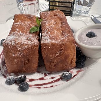 Sweet Maple - Blueberry Cloud - Breakfast & Brunch Near Me - Santa Monica, California