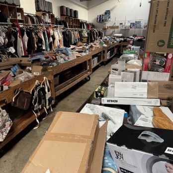 Rosies Discount - Wholesale Stores Near Me - Paramount, California Rosies Discount - Wholesale Stores Near Me - Paramount, California