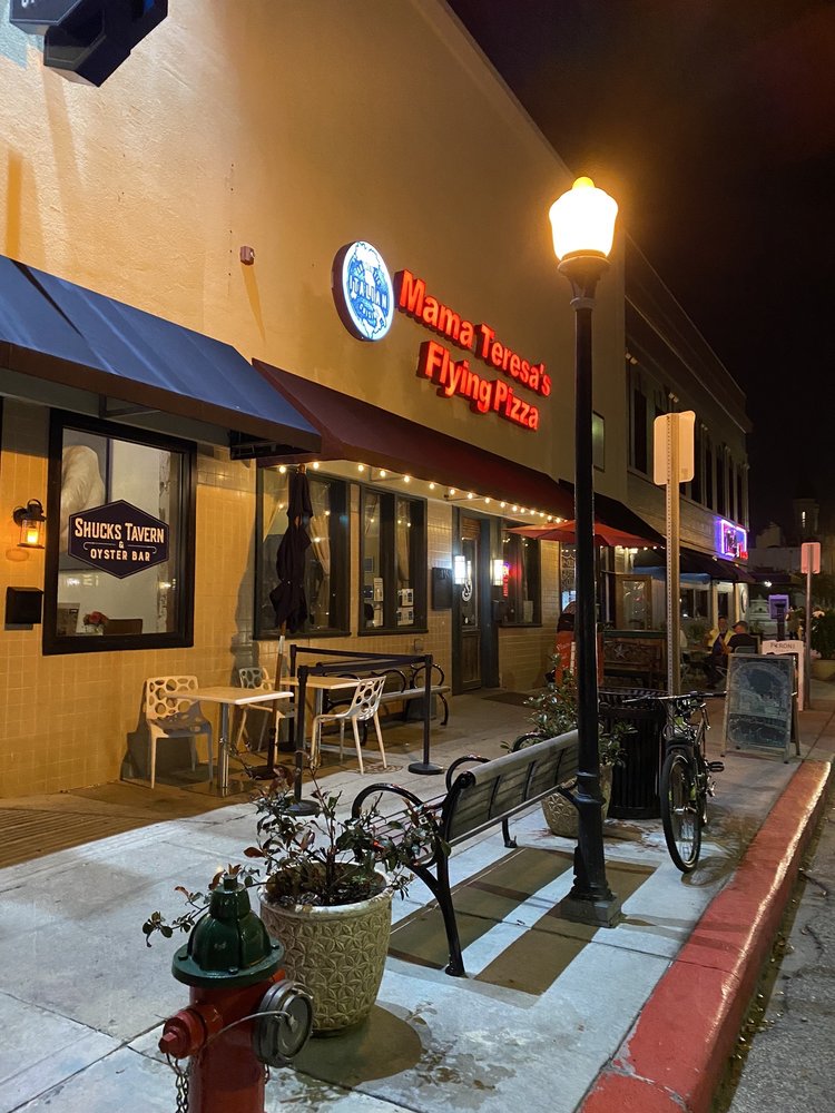 Mama Teresa's Flying Pizza & Italian Restaurant