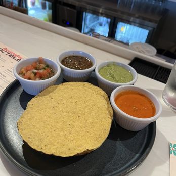 Meximodo - Complimentary chips and dips - Mexican Near Me - Metuchen, New Jersey