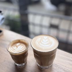 Revolver - Cappuccino & latte