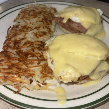 NORMS Restaurant - CLASSIC EGGS BENEDICT $13.99 - American Near Me - Whittier, California