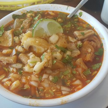 Los Tres Cochinitos - menudo - Mexican Near Me - Wilmington, California