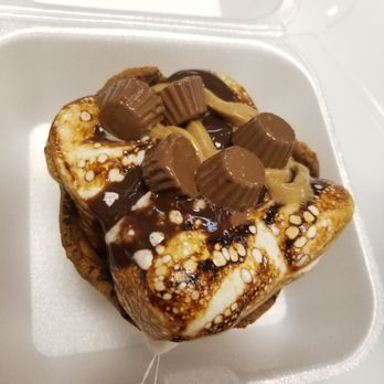 Toasted Mallow - Peanutbutter smoreeeee! - Desserts Near Me - Gilbert, Arizona Toasted Mallow - Peanutbutter smoreeeee! - Desserts Near Me - Gilbert, Arizona