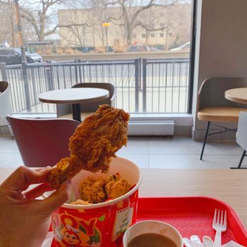 Jollibee - Fast Food Near Me - Chicago, Illinois Jollibee - Fast Food Near Me - Chicago, Illinois