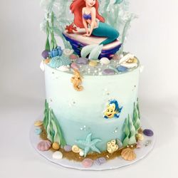Xochilt’s Desserts - Little mermaid cake