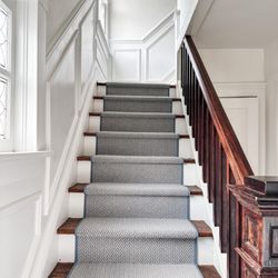 The Carpet Girl