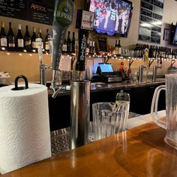 Angelina's Pizzeria - The bar