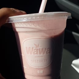 Strawberry Cheesecake Smoothie: 12 ounces of Expensive Goodness