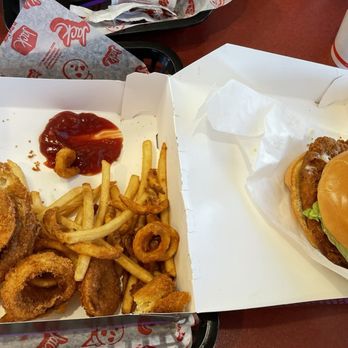 Jack in the Box - Spicy chicken sandwich with onion rings and fries - Burgers Near Me - Hendersonville, North Carolina Jack in the Box - Spicy chicken sandwich with onion rings and fries - Burgers Near Me - Hendersonville, North Carolina