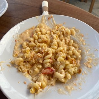 Portside Tavern - Mac and cheese + lobster - American Near Me - Hyannis, Massachusetts Portside Tavern - Mac and cheese + lobster - American Near Me - Hyannis, Massachusetts