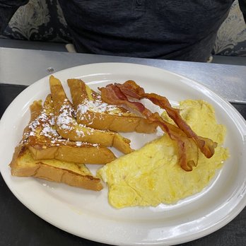 PicNik's - French Toast special - Breakfast & Brunch Near Me - Mooresville, North Carolina PicNik's - French Toast special - Breakfast & Brunch Near Me - Mooresville, North Carolina