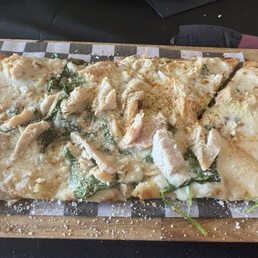 Chicken Alfredo flatbread