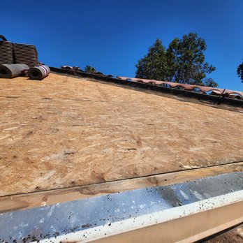 Cesar Arenas  - Roofing Near Me