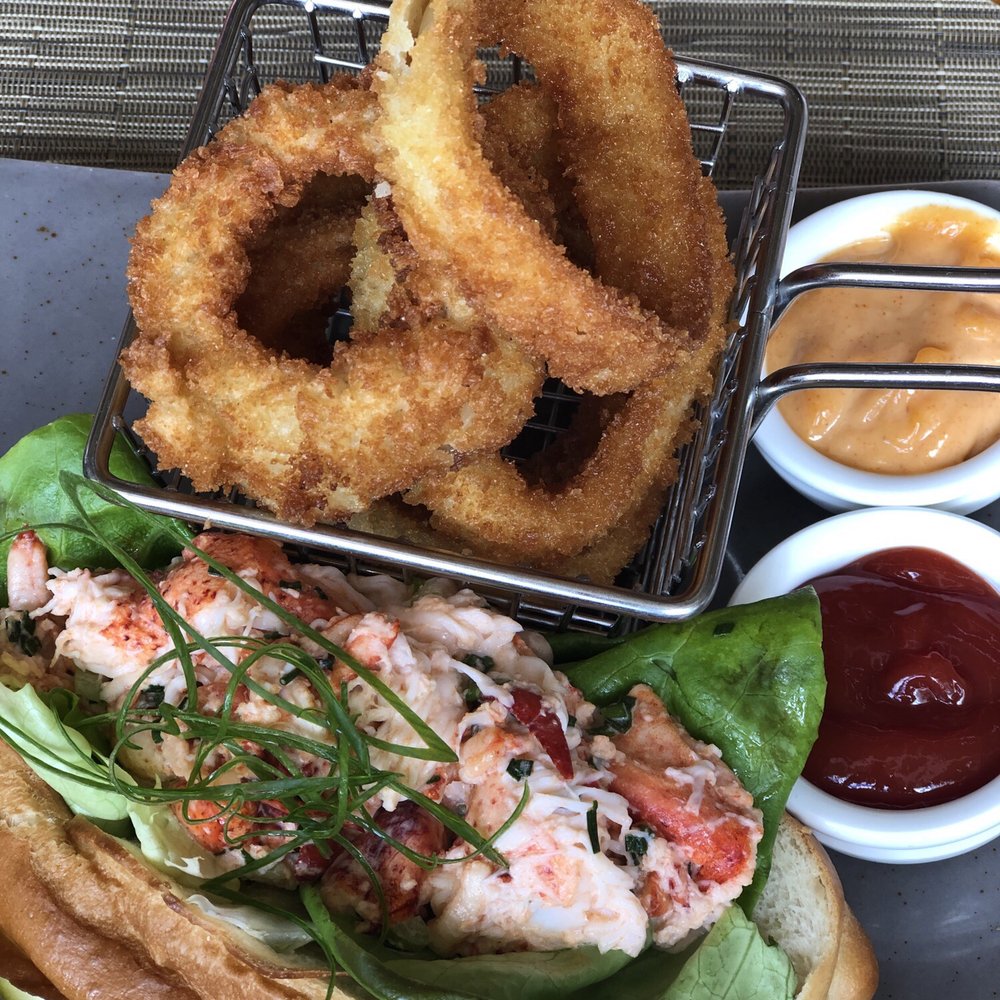 Lobster Roll With Onion Rings