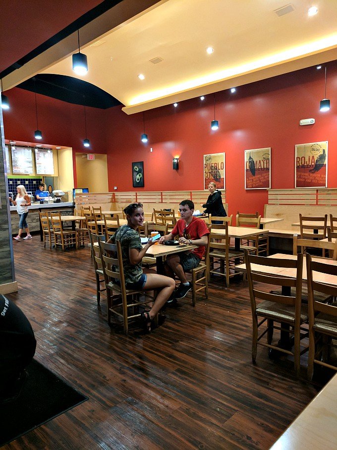 Salsarita's Fresh Mexican Grill — Mexican restaurant in Chattanooga