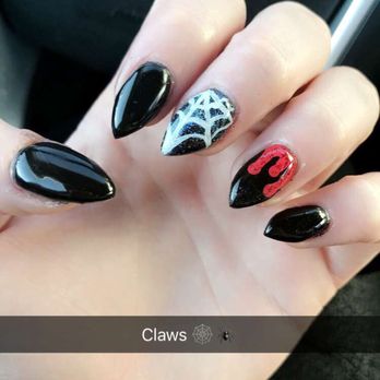 Salon 606 - Halloween claws done by Jackie - Hair Salons Near Me - Reno, Nevada Salon 606 - Halloween claws done by Jackie - Hair Salons Near Me - Reno, Nevada