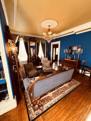 Elizabeth Esther Cafè by null