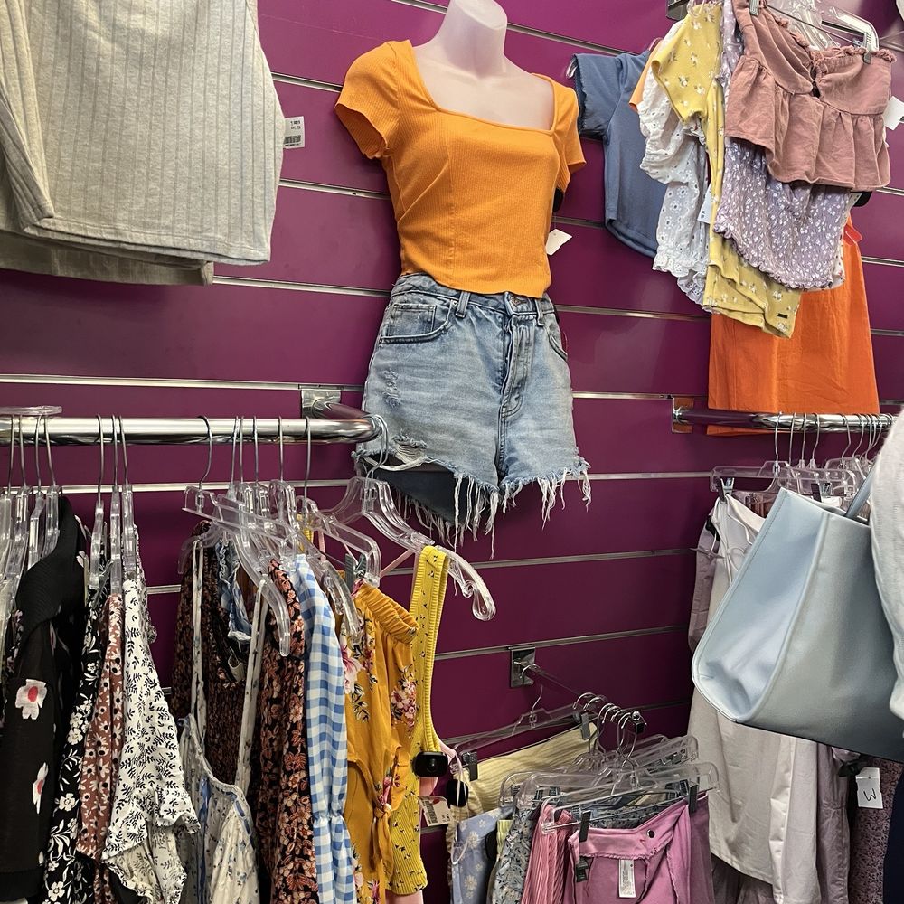 Plato's Closet - Used, Vintage & Consignment Near Me - Carollton, Texas Plato's Closet - Used, Vintage & Consignment Near Me - Carollton, Texas