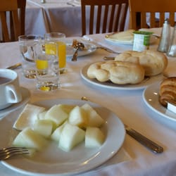 Hotel da Aldeia - Extremely basic and repetitive food choices available for bfast