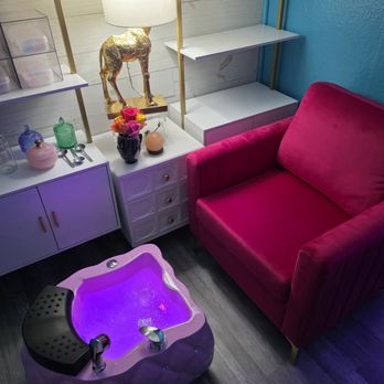 Barry Good Nails - Nail Salons Near Me - Newton, Iowa Barry Good Nails - Nail Salons Near Me - Newton, Iowa