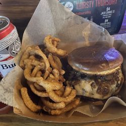 Dickmann's - Smash burger with bacon jam and onion straws