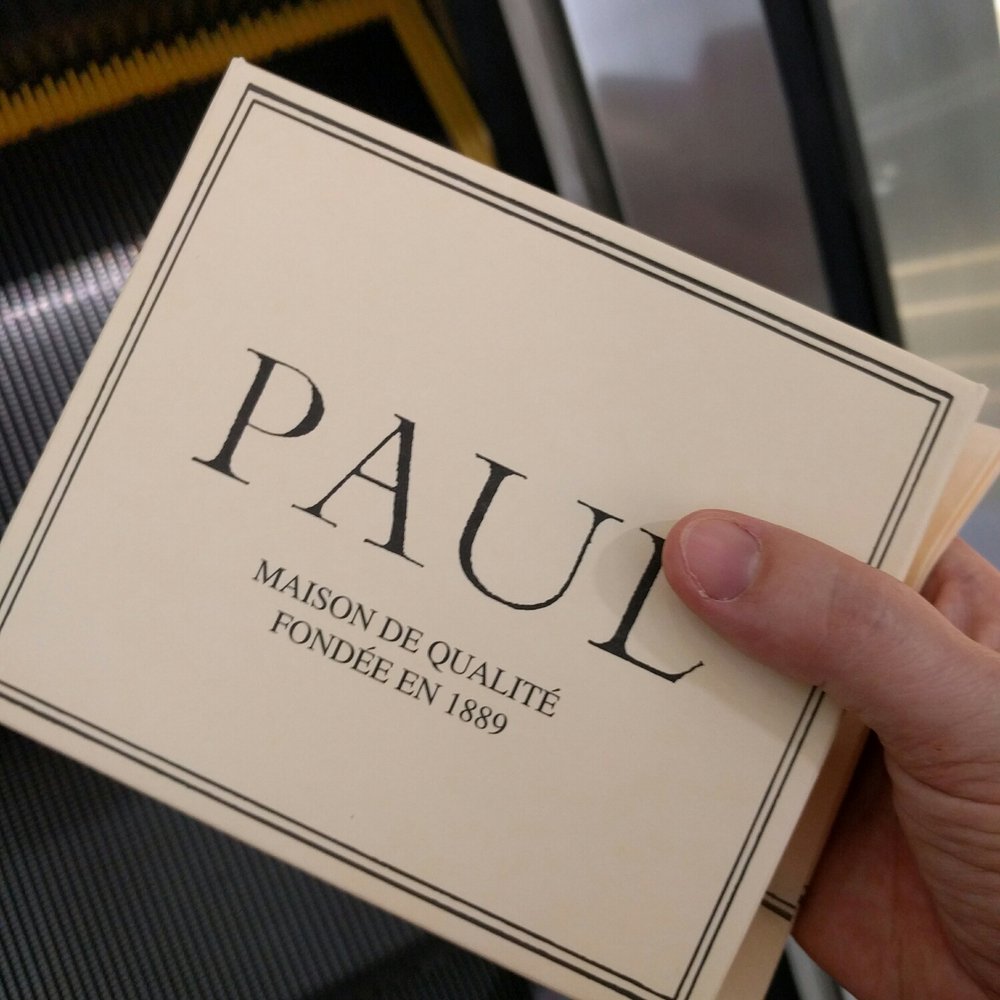 Enjoy carrying this box all over the mall since there are NO BAGS!