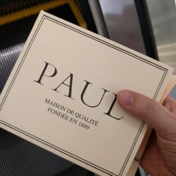 Enjoy carrying this box all over the mall since there are NO BAGS! Enjoy carrying this box all over the mall since there are NO BAGS!