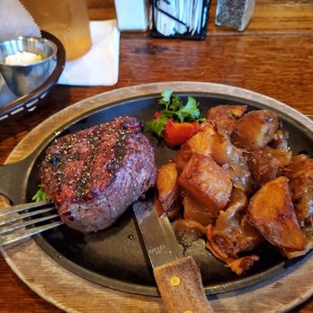 H3 Ranch - Flight Tenderloin Steak and Skillet Potatoes (I asked to not be served the skillet potatoes and they did anyway) - Steakhouses Near Me - Fort Worth, Texas H3 Ranch - Flight Tenderloin Steak and Skillet Potatoes (I asked to not be served the skillet potatoes and they did anyway) - Steakhouses Near Me - Fort Worth, Texas