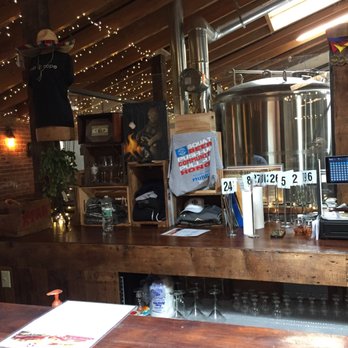 Kinsmen Brewing - Breweries Near Me - Milldale, Connecticut