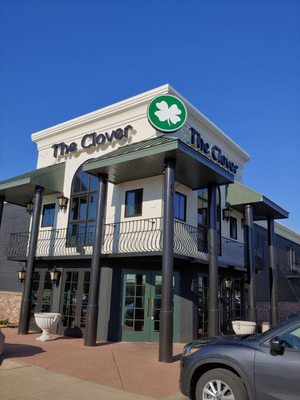 The Clover by null