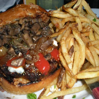 Eureka! - Pearl Street Blues Burger - Burgers Near Me - Claremont, California