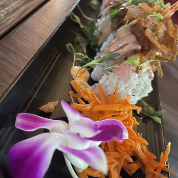 Don Diablos Ceviche Bar - Beautiful roll!! - Seafood Near Me - Corona, California