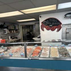 Bayville Seafood - Very fresh fish. Nice people inside too