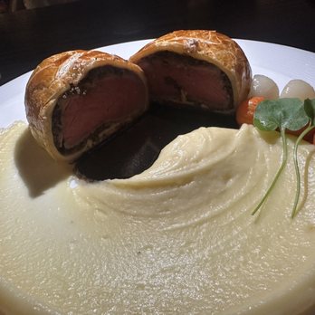 Hell's Kitchen - Beef Wellington - Cocktail Bars Near Me - Funner, California Hell's Kitchen - Beef Wellington - Cocktail Bars Near Me - Funner, California
