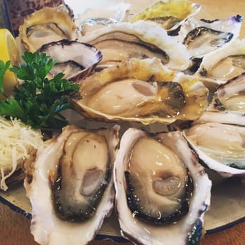 Oyster Express - Today's Happy Happyhour Special - Little Wing from Desolation Sound - Seafood Near Me - Vancouver, British Columbia
