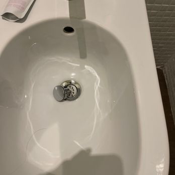 Martis Palace Hotel - Who would he the brave soul to reach out and fix this sink hole - Hotels Near Me - Rome, RM Martis Palace Hotel - Who would he the brave soul to reach out and fix this sink hole - Hotels Near Me - Rome, RM