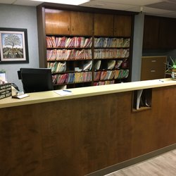 Lorence G Thomas, DDS - Receptionist Desk