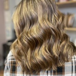 Gloss hair studio