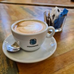 Madama Hostel Bistrot - Cappuccino