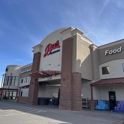 Bee's Marketplace - Front