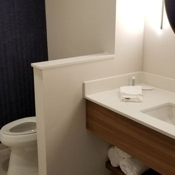 Fairfield by Marriott Inn & Suites Dallas Love Field - Bathroom - Hotels Near Me - Dallas, Texas Fairfield by Marriott Inn & Suites Dallas Love Field - Bathroom - Hotels Near Me - Dallas, Texas