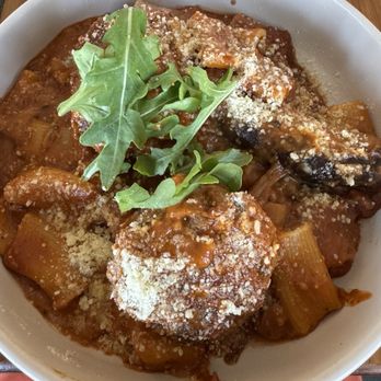 Carbon Angela’s Kitchen - Rigatoni al sugo - Italian Near Me - San Diego, California Carbon Angela’s Kitchen - Rigatoni al sugo - Italian Near Me - San Diego, California