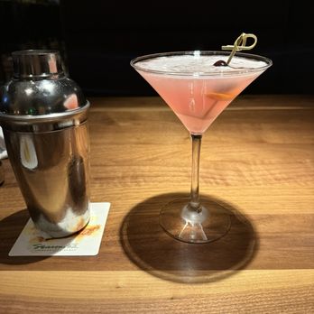 Seasons 52 - Hawaiian Pineapple Cosmopolitan - New American Near Me - San Antonio, Texas