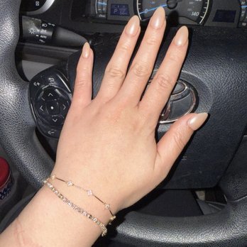 Avra Salon - Nail Salons Near Me - Los Angeles, California