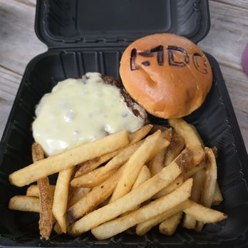Lock 1 Distilling Company - Cheeseburger with fries (ordered without any other toppings). - Distilleries Near Me - Phoenix, New York Lock 1 Distilling Company - Cheeseburger with fries (ordered without any other toppings). - Distilleries Near Me - Phoenix, New York